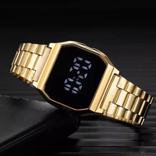Montre digitale rétro dorée avec écran tactile LED (Modèle unisexe classique).